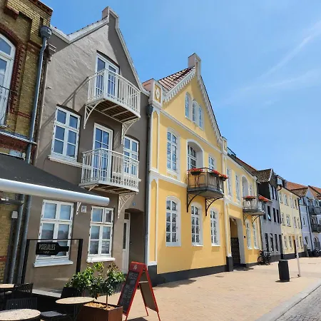 Harbour Walk Apart Otel