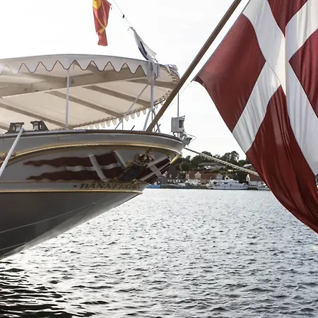 Hotel apartamentowy Harbour Walk 4*