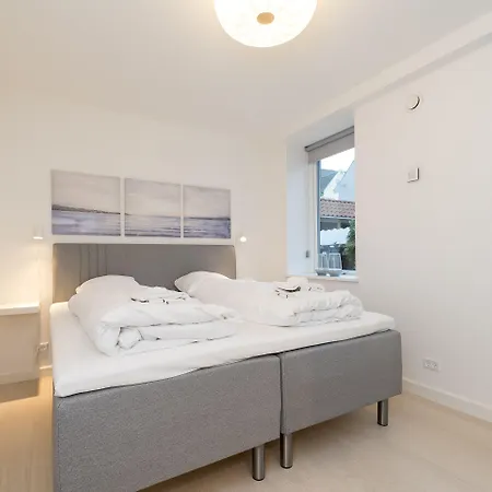 Hotel apartamentowy Harbour Walk 4*